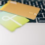 Compte professionnel en ligne : frais, cartes et services à comparer